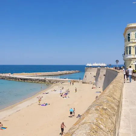 Cook - Suites A 50m Dal Mare Guest house Gallipoli